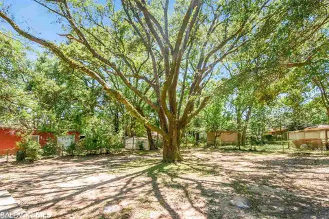 1379 E Barker Dr, Mobile, AL 36608 photo 17