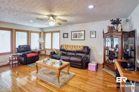 2560 Crescent Dr, Mobile, AL 36605 photo 9