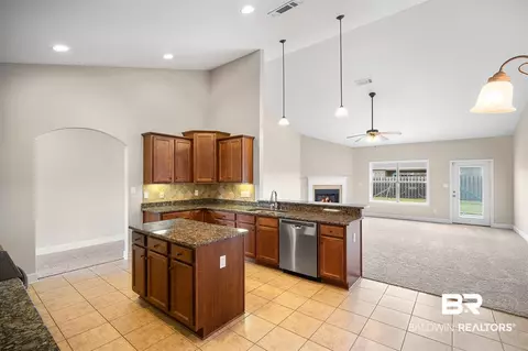 9296 Appache Ln, Daphne, AL 36526 photo 4
