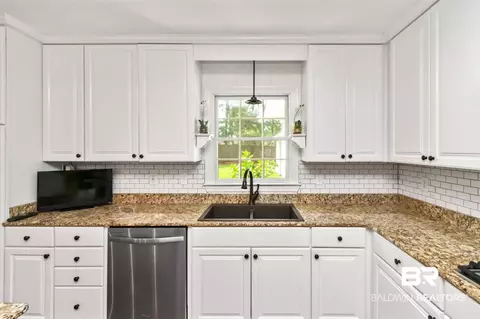 3909 Pembrocke Ave, Mobile, AL 36608 photo 16