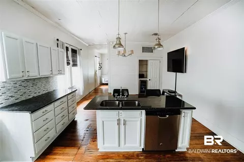 1006 Old Shell Rd, Mobile, AL 36604 photo 17