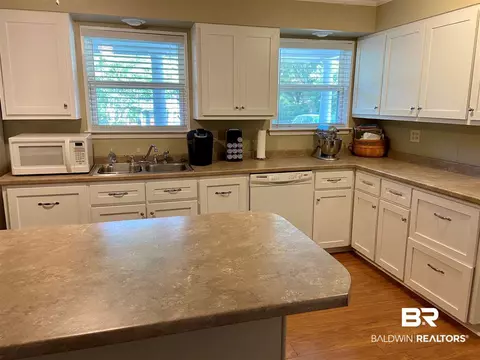 270 Thrift St, Mobile, AL 36609 photo 9