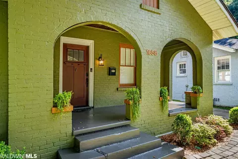 1658 Laurel St, Mobile, AL 36604 photo 2