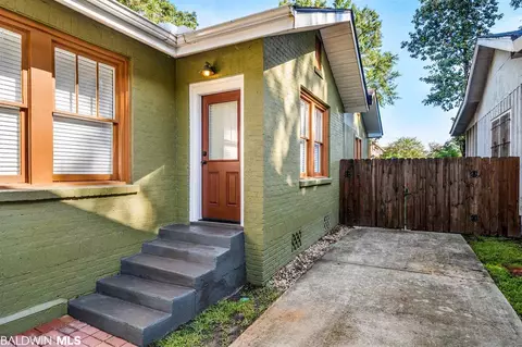 1658 Laurel St, Mobile, AL 36604 photo 3