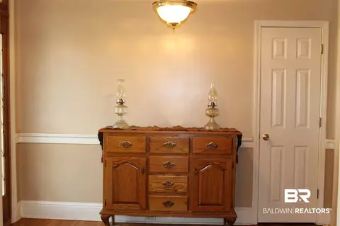 1035 E Wakefield Dr, Mobile, AL 36695 photo 2