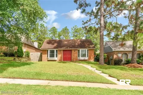 5736 Green Tree Rd, Mobile, AL 36609 photo 1