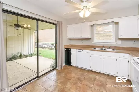 5736 Green Tree Rd, Mobile, AL 36609 photo 11