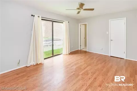 5736 Green Tree Rd, Mobile, AL 36609 photo 12