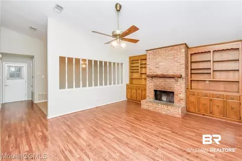 5736 Green Tree Rd, Mobile, AL 36609 photo 2