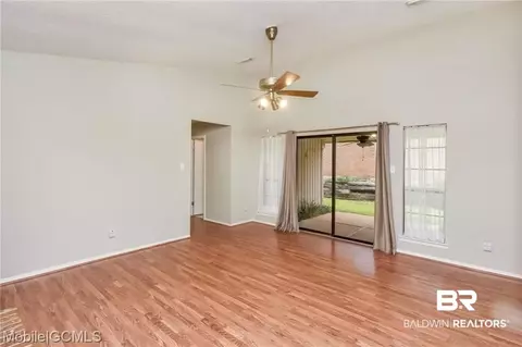 5736 Green Tree Rd, Mobile, AL 36609 photo 4