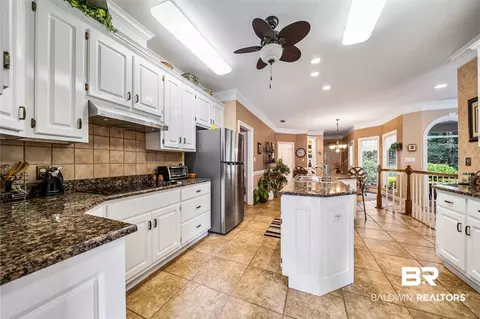 2112 E Marchfield, Mobile, AL 36693 photo 12