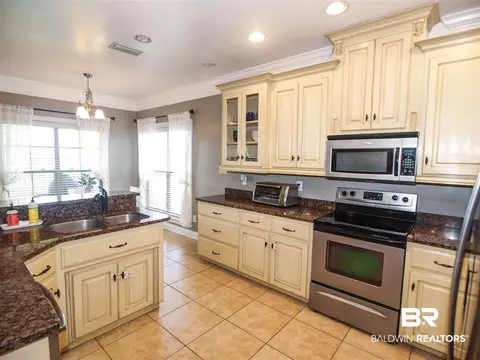 401 Allison Ct, Mobile, AL 36608 photo 2