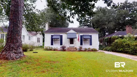 161 Crenshaw St, Mobile, AL 36606 photo 1