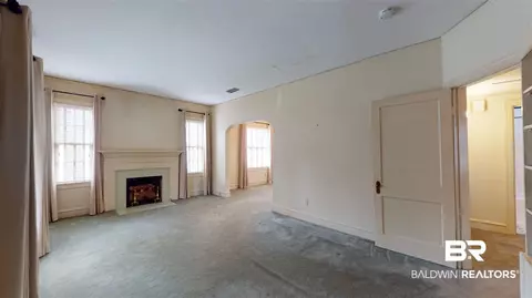161 Crenshaw St, Mobile, AL 36606 photo 2