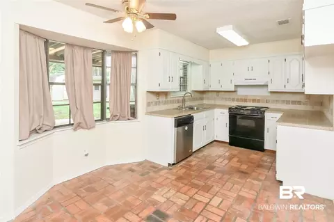 3651 E Medford Dr, Mobile, AL 36693 photo 3