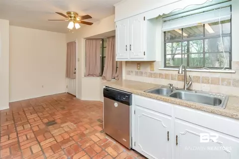3651 E Medford Dr, Mobile, AL 36693 photo 10