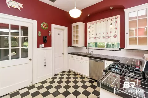 350 Mcdonald Ave, Mobile, AL 36604 photo 15