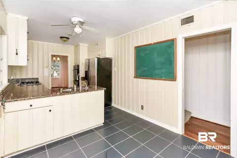 500 E Barksdale Dr, Mobile, AL 36606 photo 10