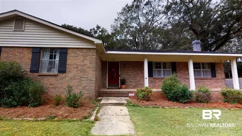 2108 W Freemont Dr, Mobile, AL 36609 photo 2