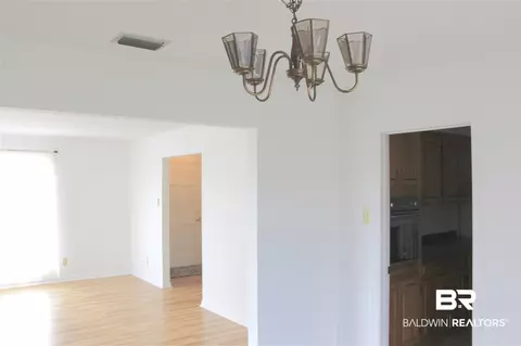 405 Pennington Cir, Mobile, AL 36606 photo 2