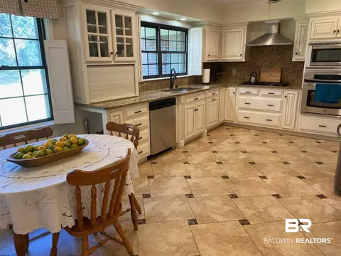 301 Gaines Ave, Mobile, AL 36609 photo 14