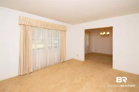 284 Summit Dr, Mobile, AL 36609 photo 3