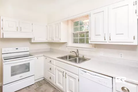 4023 Michael Blvd, Mobile, AL 36609 photo 3