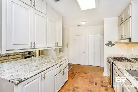 255 Woodlands Ave, Mobile, AL 36607 photo 3