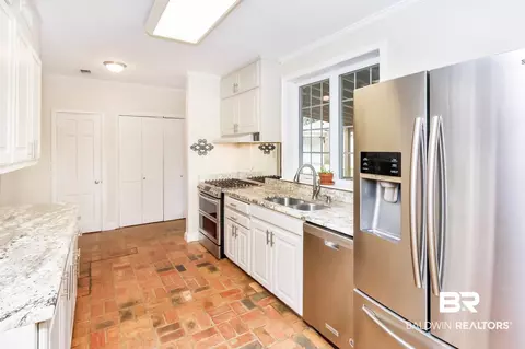 255 Woodlands Ave, Mobile, AL 36607 photo 11