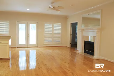 1115 E Hillcrest Xing, Mobile, AL 36695 photo 5