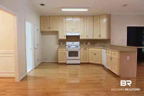 1115 E Hillcrest Xing, Mobile, AL 36695 photo 7