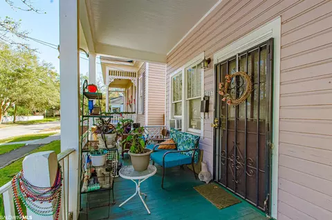 1057 Old Shell Rd, Mobile, AL 36604 photo 4