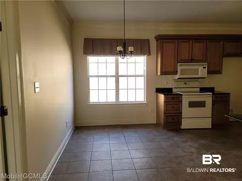 5564 Fairfield Pl, Mobile, AL 36609 photo 4