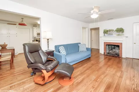 7 Princess Anne Rd, Mobile, AL 36608 photo 3