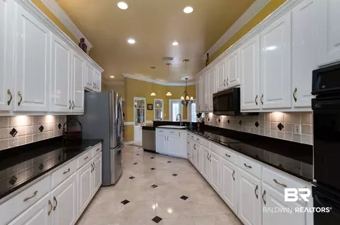 2745 Bennington Dr, Mobile, AL 36695 photo 9