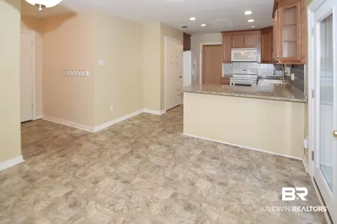 804 Nassau Dr, Mobile, AL 36608 photo 6