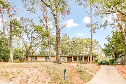 3902 Hampton Pl, Mobile, AL 36608 photo 1