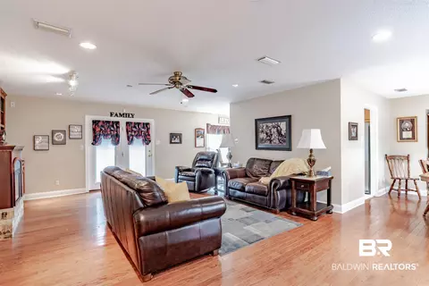7701 N Tara Dr, Mobile, AL 36695 photo 3
