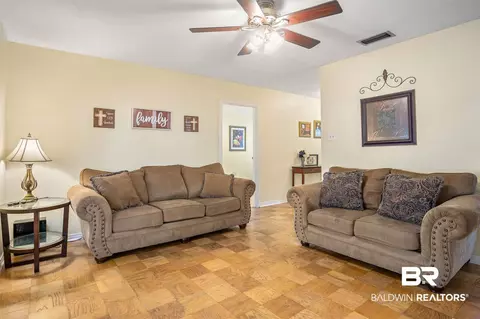 1574 Dover St, Mobile, AL 36618 photo 3