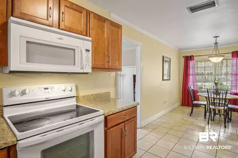 1574 Dover St, Mobile, AL 36618 photo 9