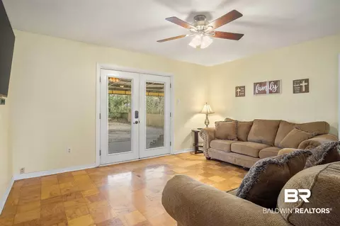 1574 Dover St, Mobile, AL 36618 photo 5