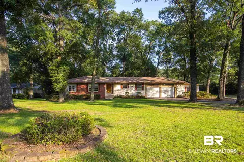 400 Thornton Pl, Mobile, AL 36609 photo 2