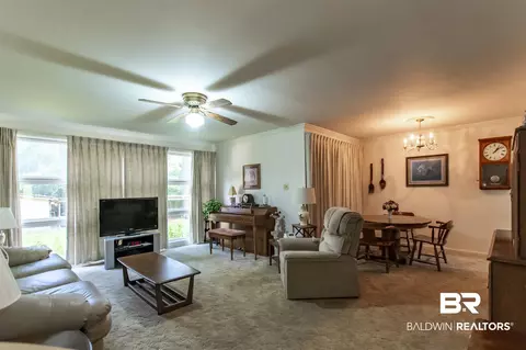 400 Thornton Pl, Mobile, AL 36609 photo 11