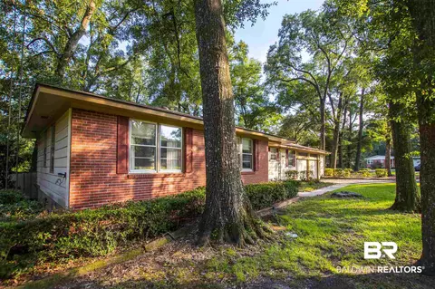400 Thornton Pl, Mobile, AL 36609 photo 6
