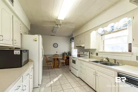 400 Thornton Pl, Mobile, AL 36609 photo 13