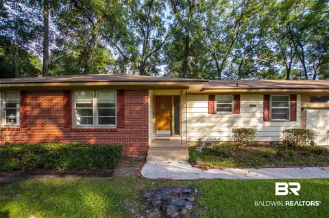 400 Thornton Pl, Mobile, AL 36609 photo 5