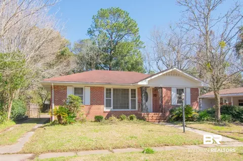 17 W Chadwick Dr, Mobile, AL 36606 photo 1