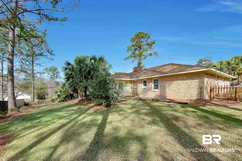 150 Windsor Dr, Daphne, AL 36526 photo 2