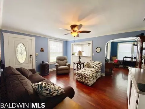 128 Margaret St, Mobile, AL 36607 photo 2