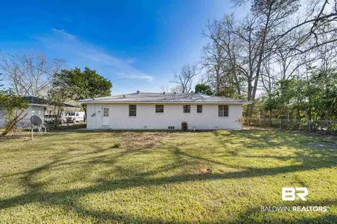 613 E Myrtle Ave, Foley, AL 36535 photo 17